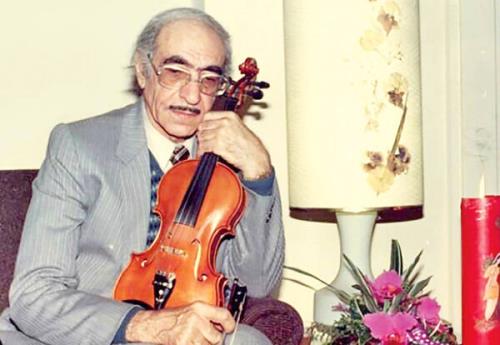 هنرمندی که نخستین قطعه گلها را ساخت