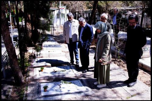 شروع سال کاری معاونت هنری ارشاد با ادای احترام به شهدا و هنرمندان