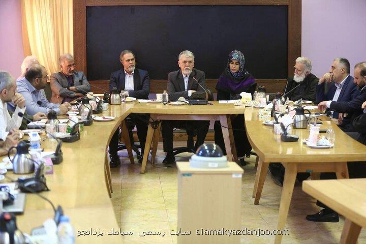 عیدانه وزیر با هنرمندان اعتلای فرهنگ و هنر وابسته به اقتدار صنوف است