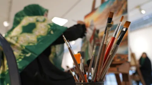 رویداد باهنران برگزار شد طرح عشق و تعهد روی بوم!