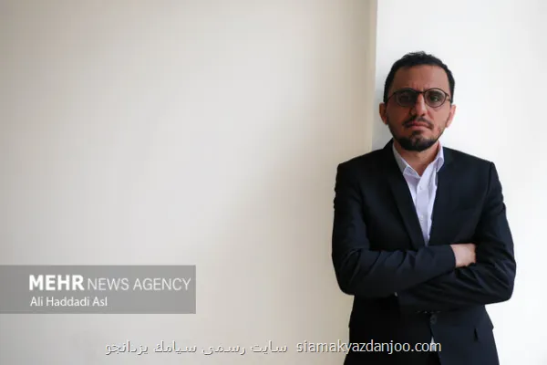 روایت طراحی های روح الامین در اتود نمایشگاه به ماکان نصیری تقدیم شد