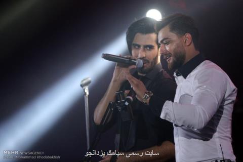 ماكان بند با طرفدارانش دیدار نمود