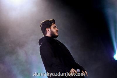 آرون افشار در فجر ۳۵ می خواند
