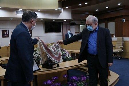 وزیر ارشاد در رونمایی از قطعه مدافعان سلامت چه گفت؟